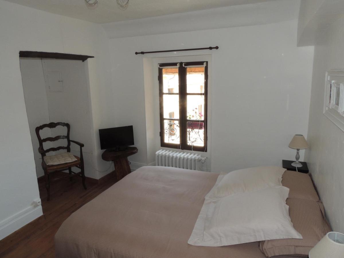 Ilot Bonheur Hotel Ury Ngoại thất bức ảnh
